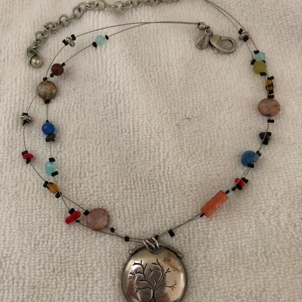Necklaces - Picture 4 of 4
